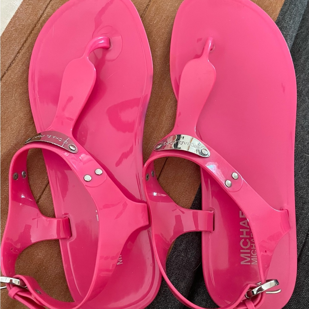 Michael Kors Women’s MK Plate Jelly Slingback Thong Sandals. Hot Pink. Like New!